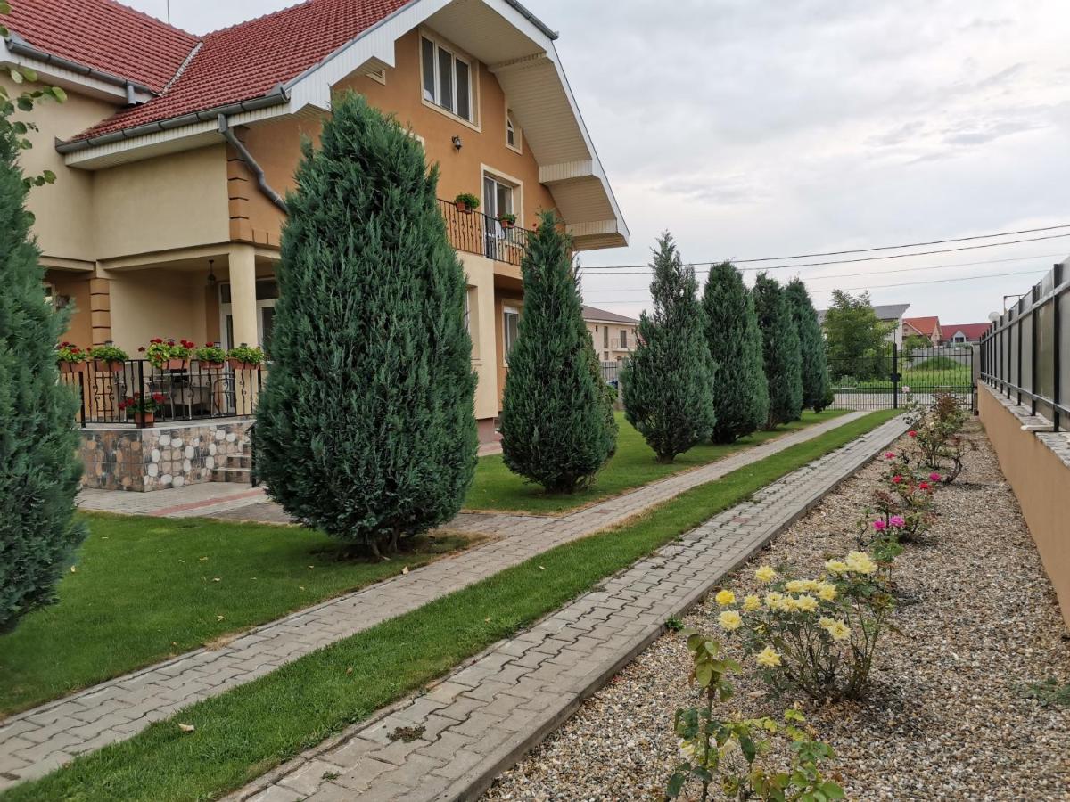 Casuta Cu Tei Villa Oradea Exterior photo