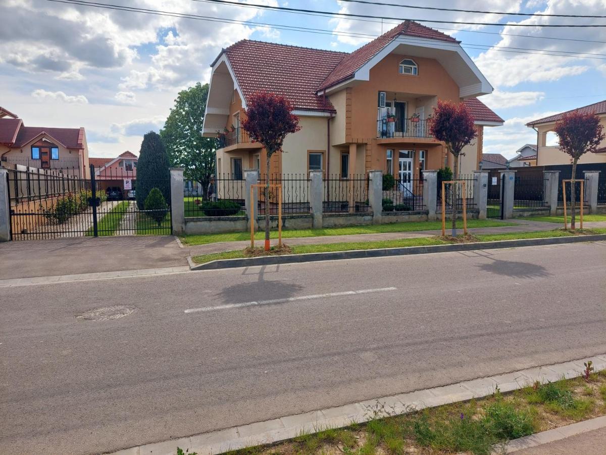 Casuta Cu Tei Villa Oradea Exterior photo